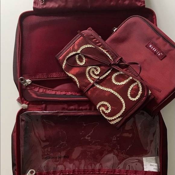Burgundy Toiletries Travel Bag - Picture 5 of 8